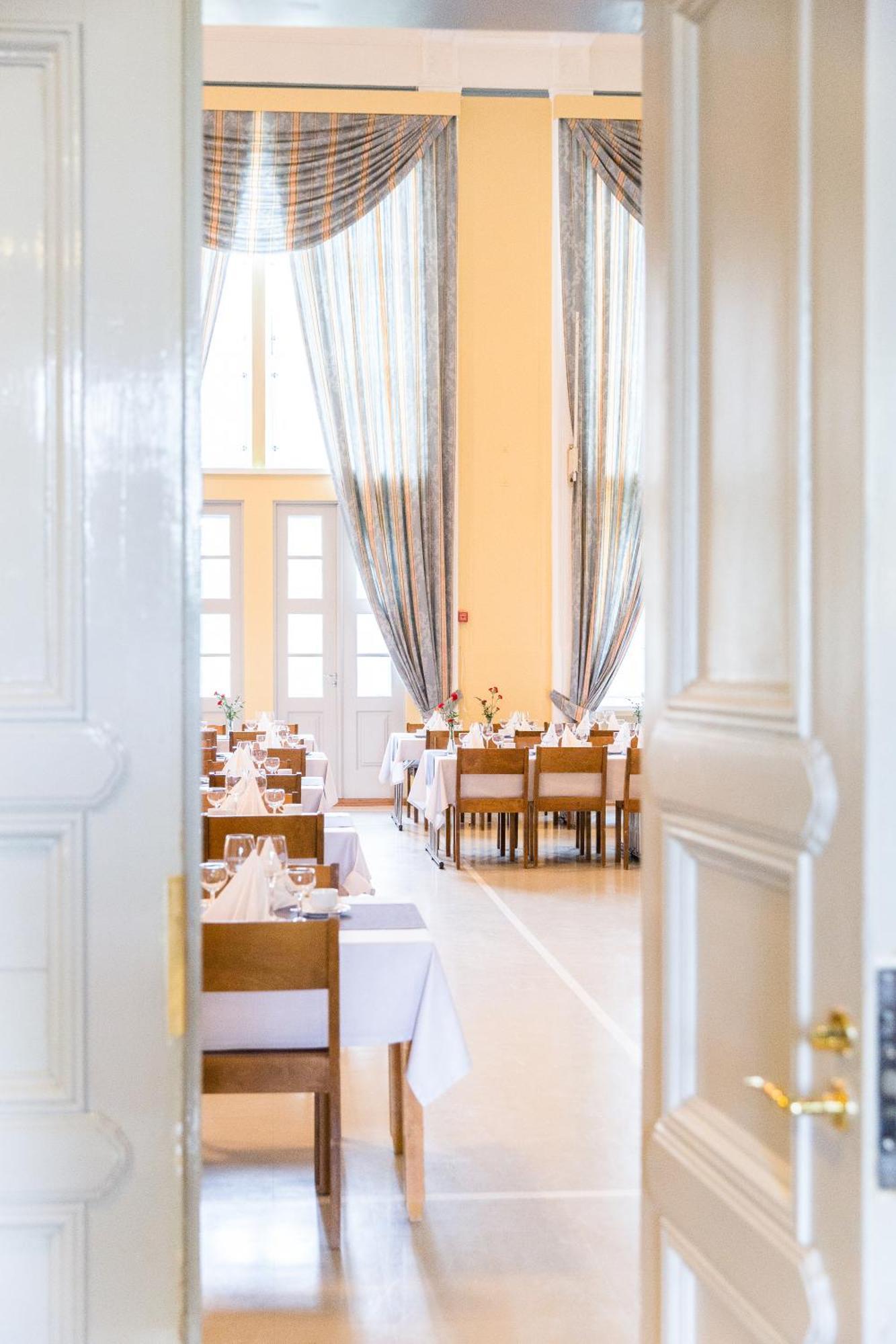 Hotelli-Ravintola Maentaen Klubi Mänttä Dış mekan fotoğraf